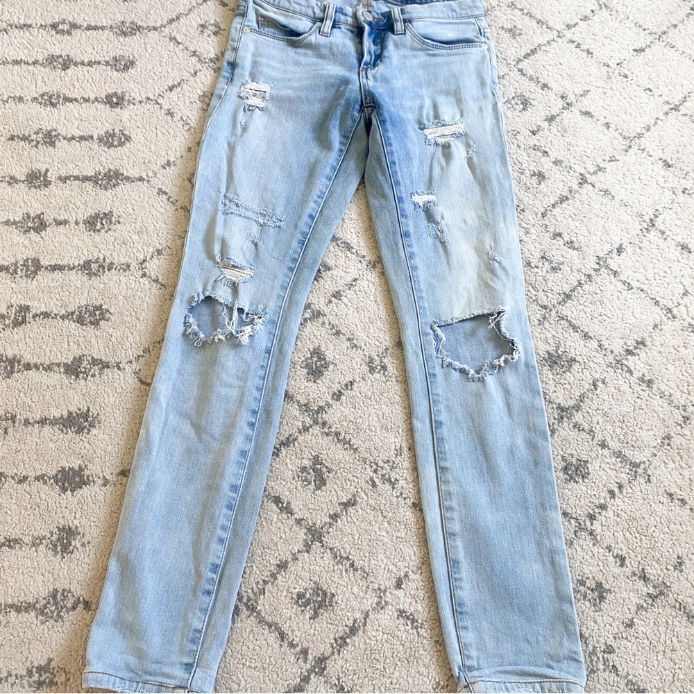 Blank Nyc Light Wash Distressed Skinny.
